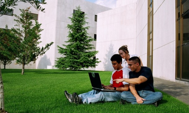 Becas Séneca entre universidades españolas