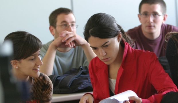 Préstamos Renta Universidad para cursar Masters