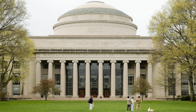 Cursos universitarios gratuitos en The Faculty Project