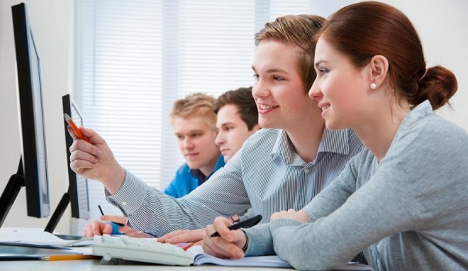 Los grados con más salidas profesionales en España